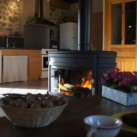 Promo D'ete Au A L'abri Du Temps * Le Py (Lozere)